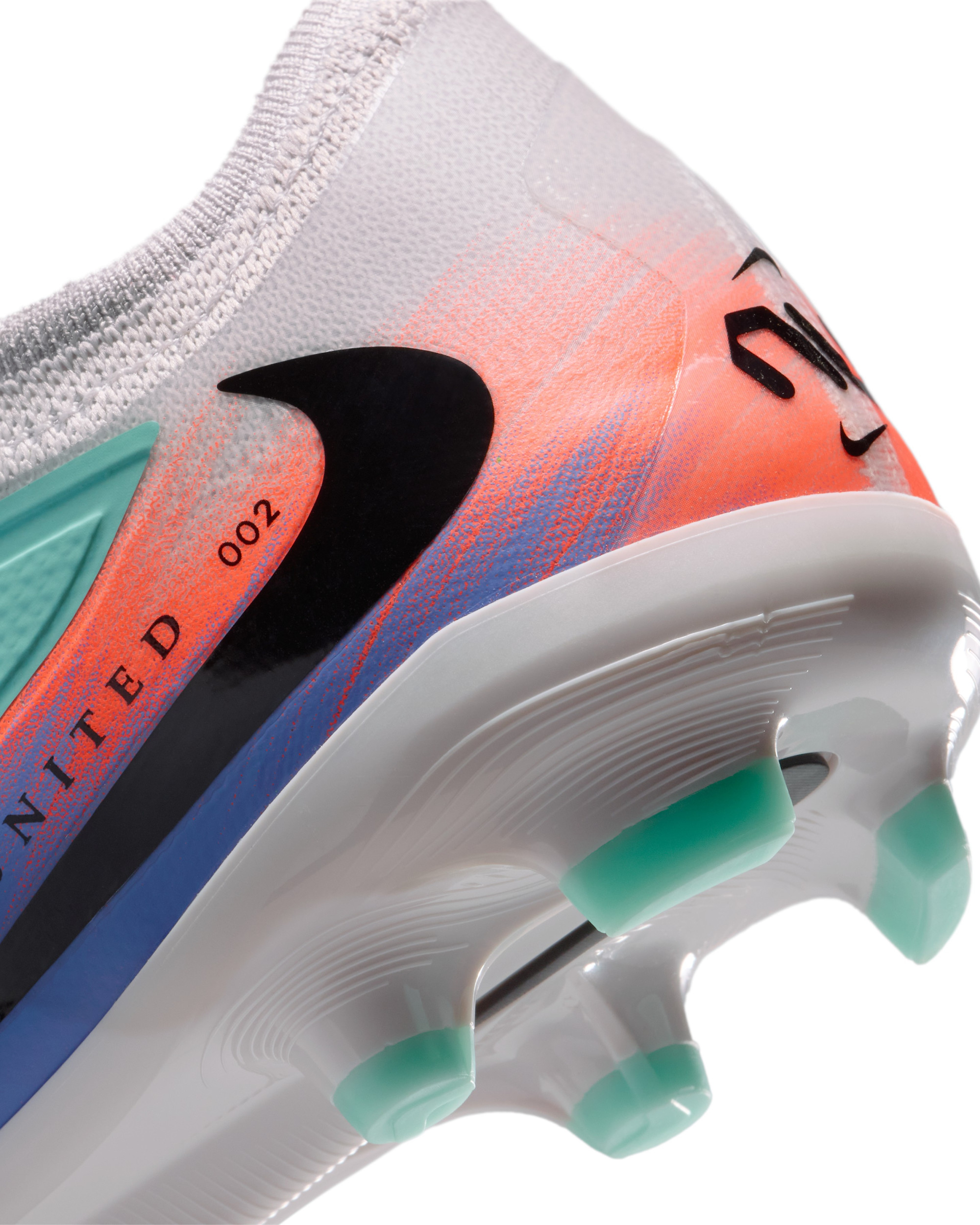 Бутси Nike JR PHANTOM 6 LOW PRO FG/MG NU2 IB2463-300