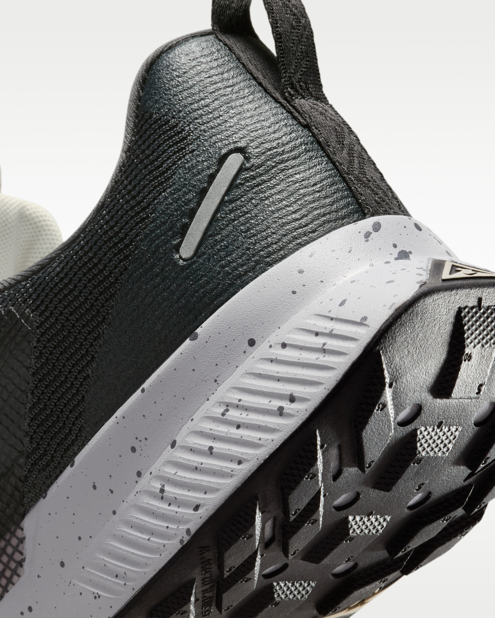 Кросівки Nike JUNIPER TRAIL 3 FQ0904-003