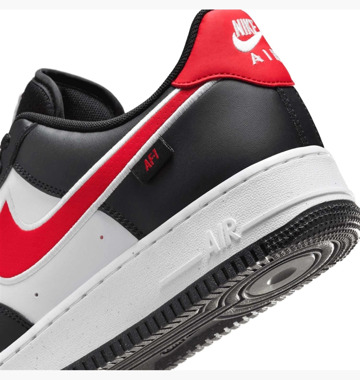 Кросівки Nike AIR FORCE 1 07 NN HM0721-002