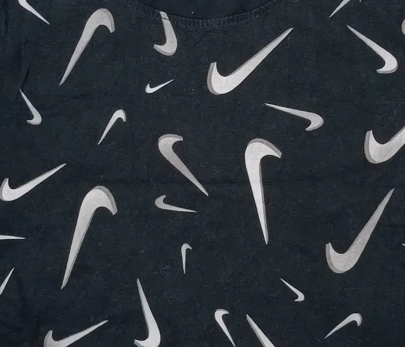 Футболка DO4639-010 Nike DO4639-010