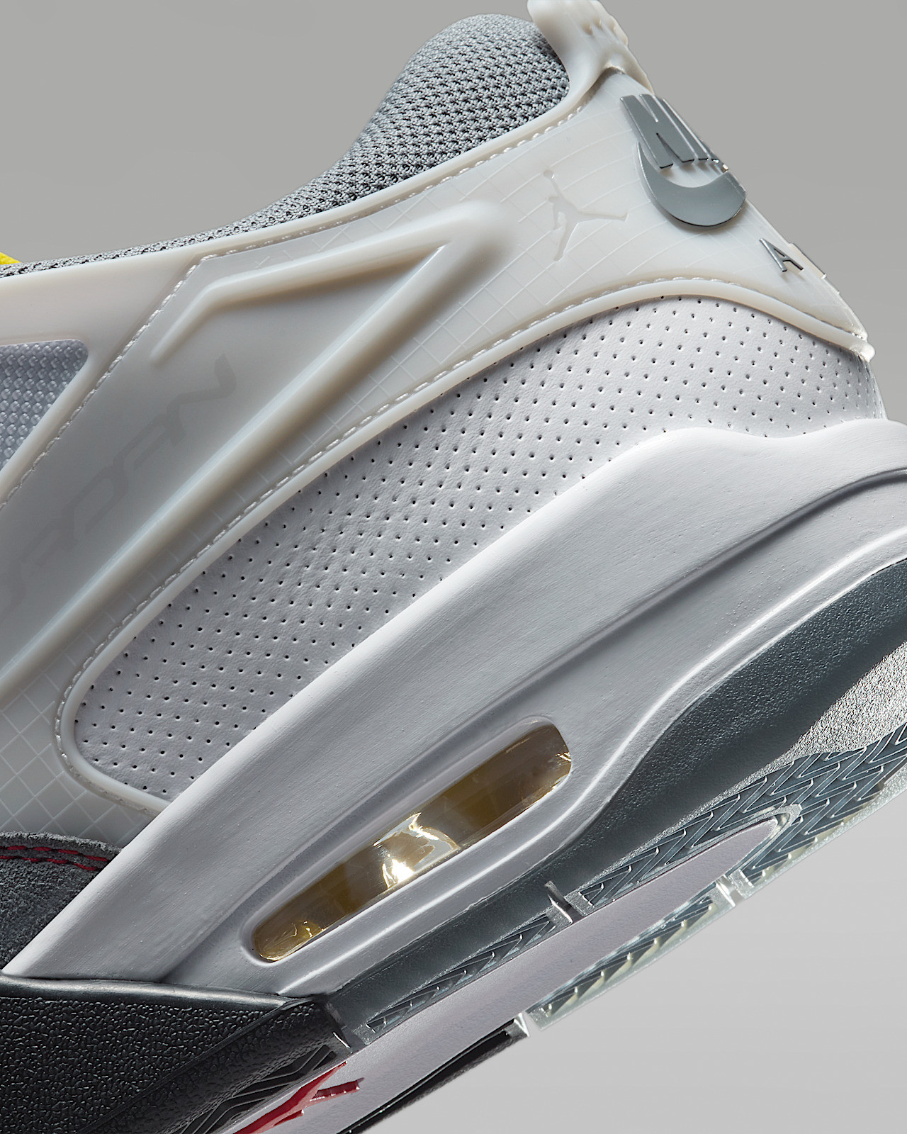 Кросівки чоловічі Air Jordan 4 RM PRM IB8052-100