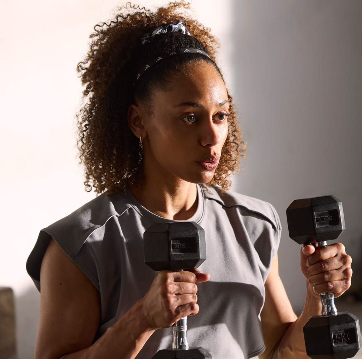 Резинка для волосся Adidas Hair Scrunchies 2pk чорний, білий Жін One Size ADAC-16500