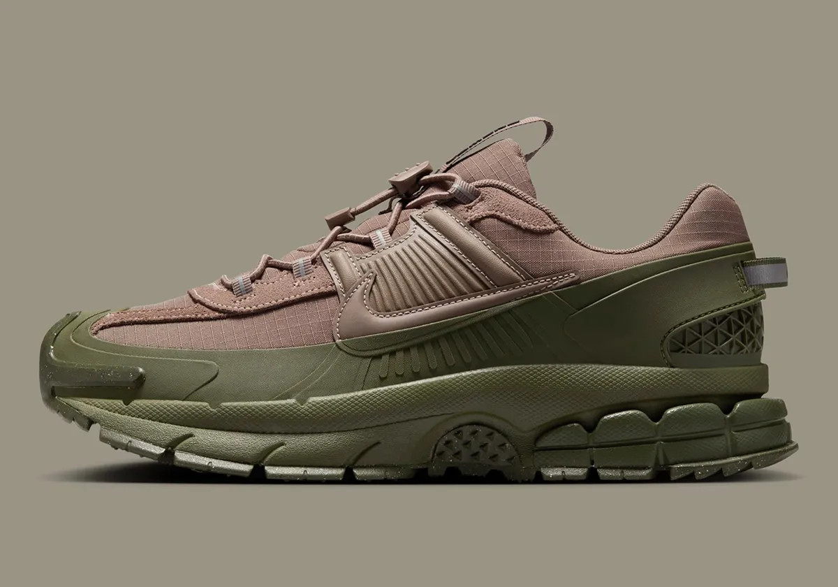 Кросівки Nike Zoom Vomero Roam FV2295-201
