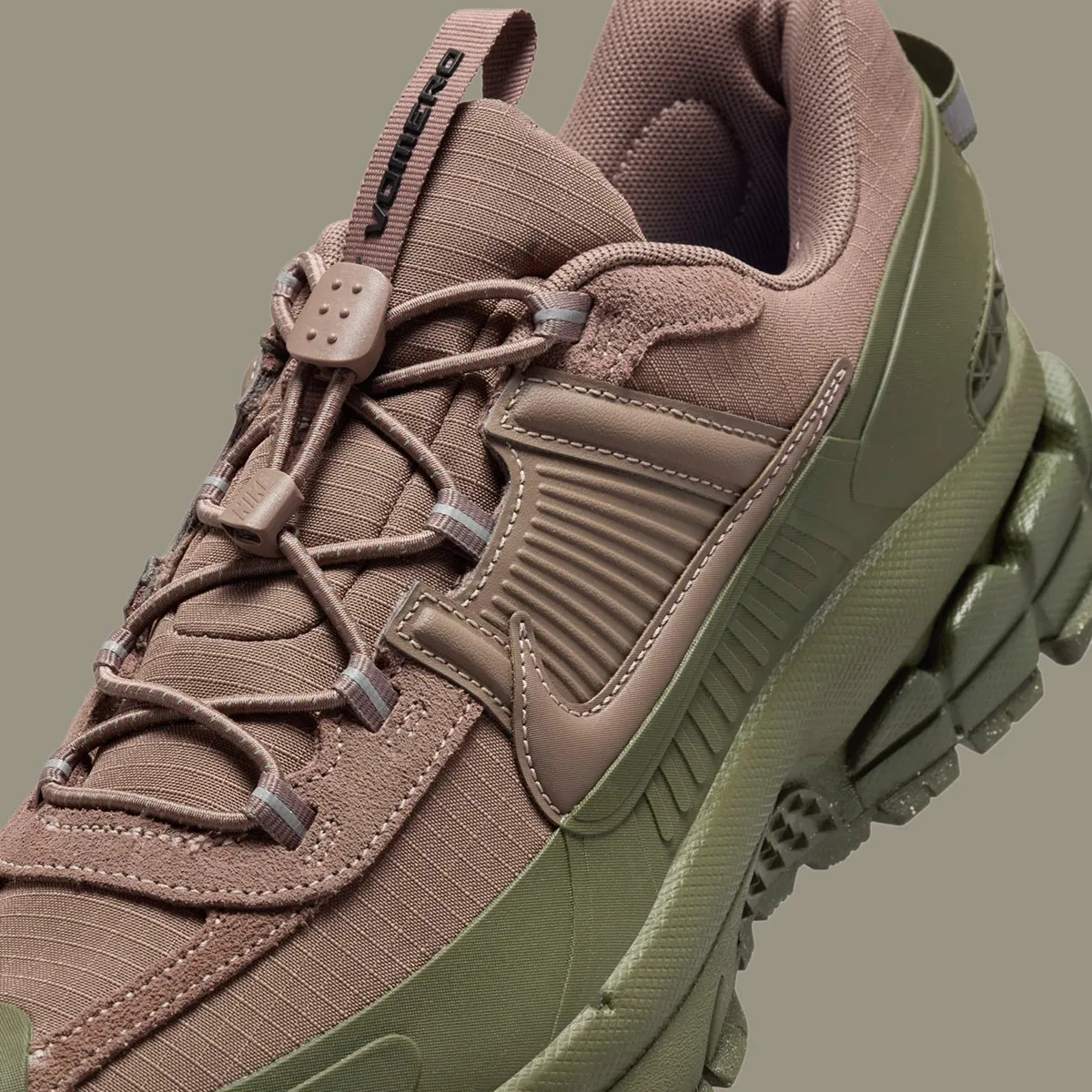 Кросівки Nike Zoom Vomero Roam FV2295-201