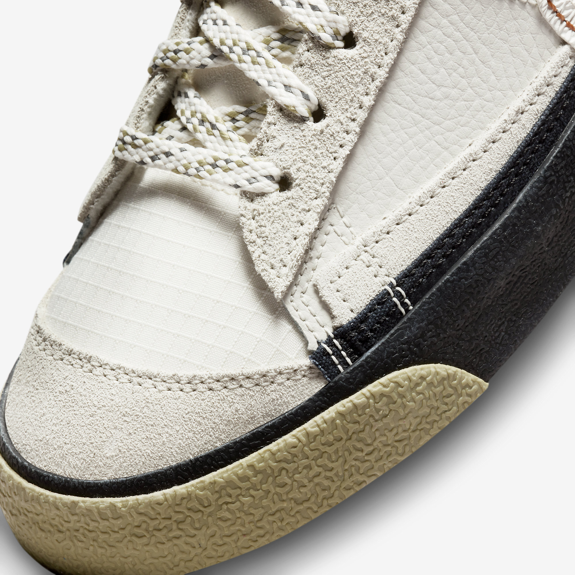 Кросівки Nike Blazer Mid Pro Club FB8891 002