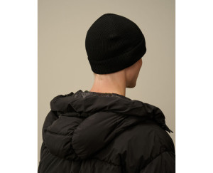 Шапка C.P. Company Extrafine Merino Wool Lens Beanie 17CMAC297A-005509A-999