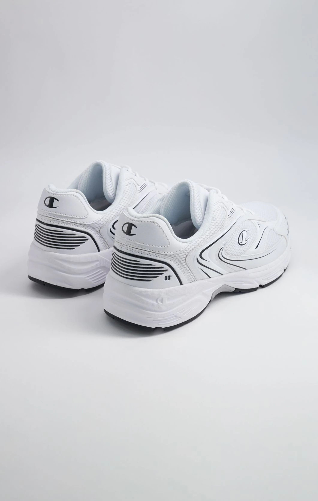 Кросівки run 00 low cut shoe S22314-WW006 Champion 10 (44) Білий S22314-WW006