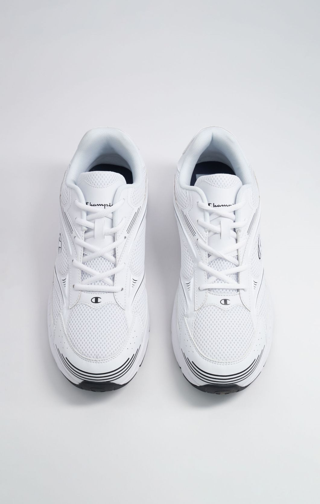 Кросівки run 00 low cut shoe S22314-WW006 Champion 10 (44) Білий S22314-WW006