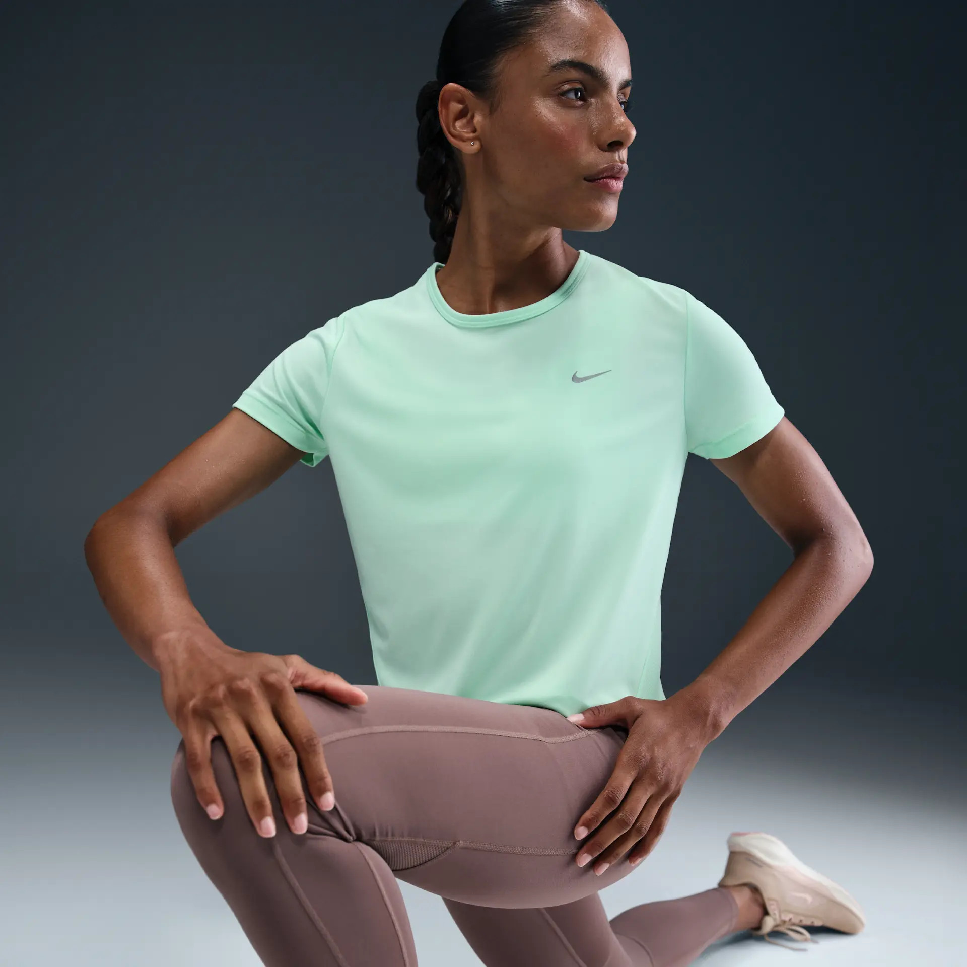 Футболка жіноча Nike Tempo Df Ss Turquoise HQ0648-353