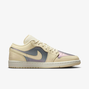 Кросівки W Air Jordan 1 Low Se Muslin Royal Tint Beige IH4110-104
