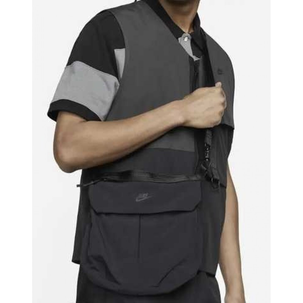 Жилетка Nike Sportswear Tech Pack без підкладки DM5534-060