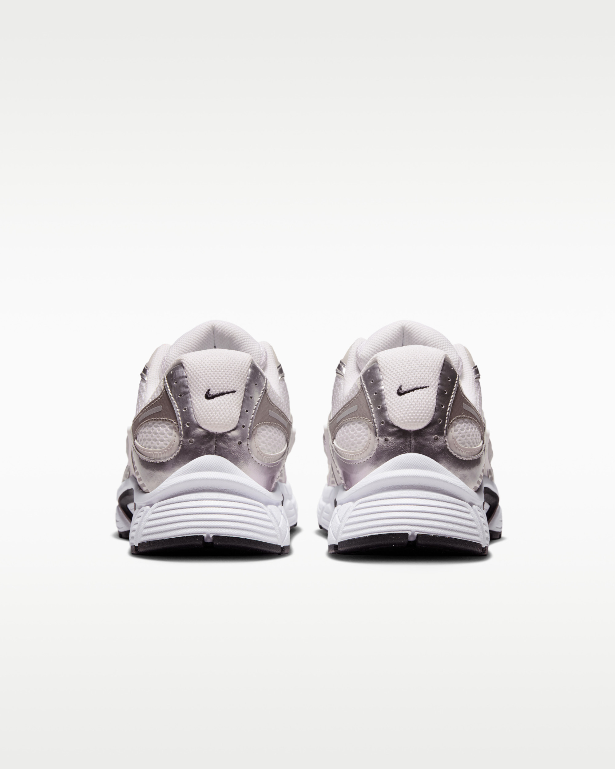 Кросівки Nike V5 RNR HJ5228-104