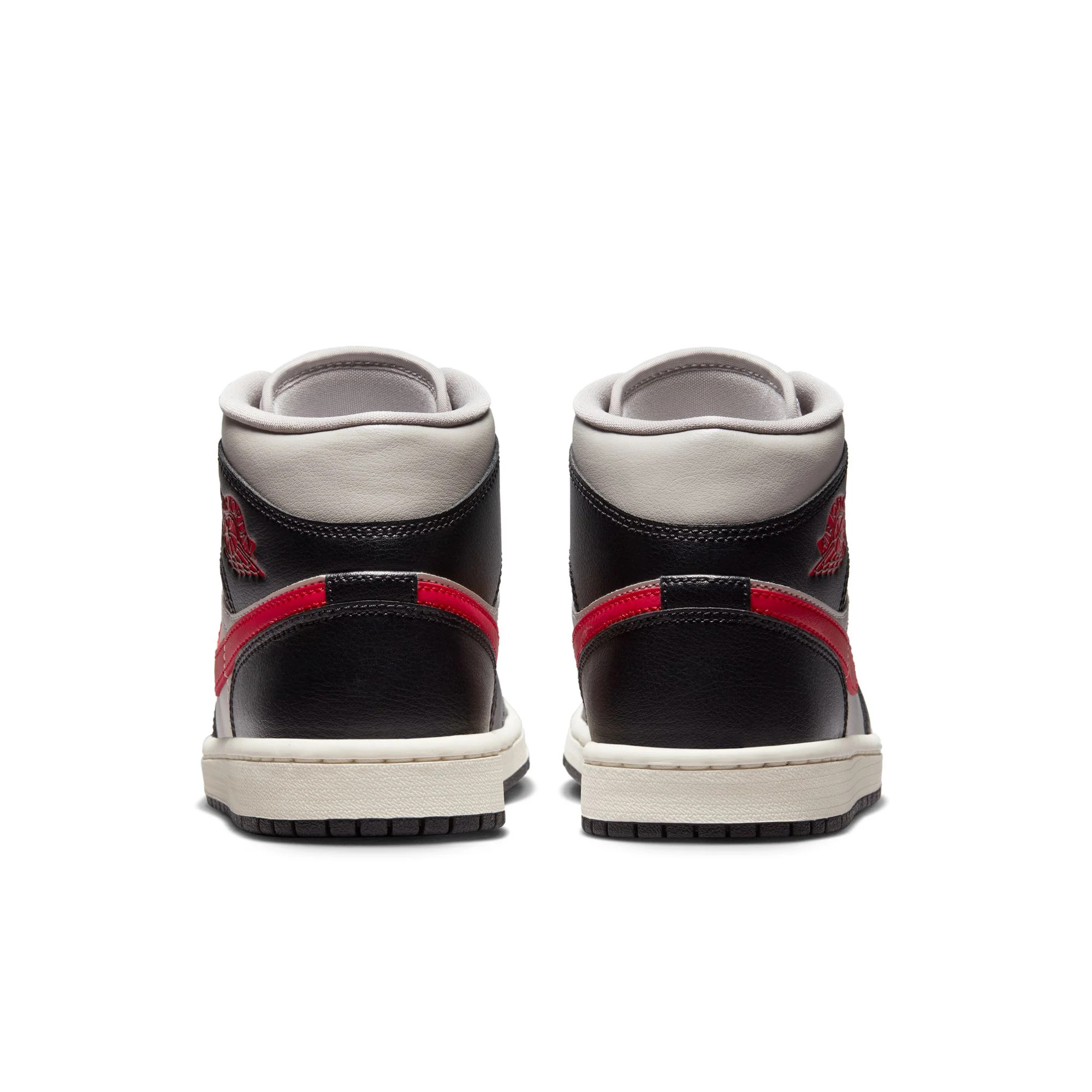 Кросівки AIR JORDAN AIR 1 MID SHOES WHITE/BLACK BQ6472-060