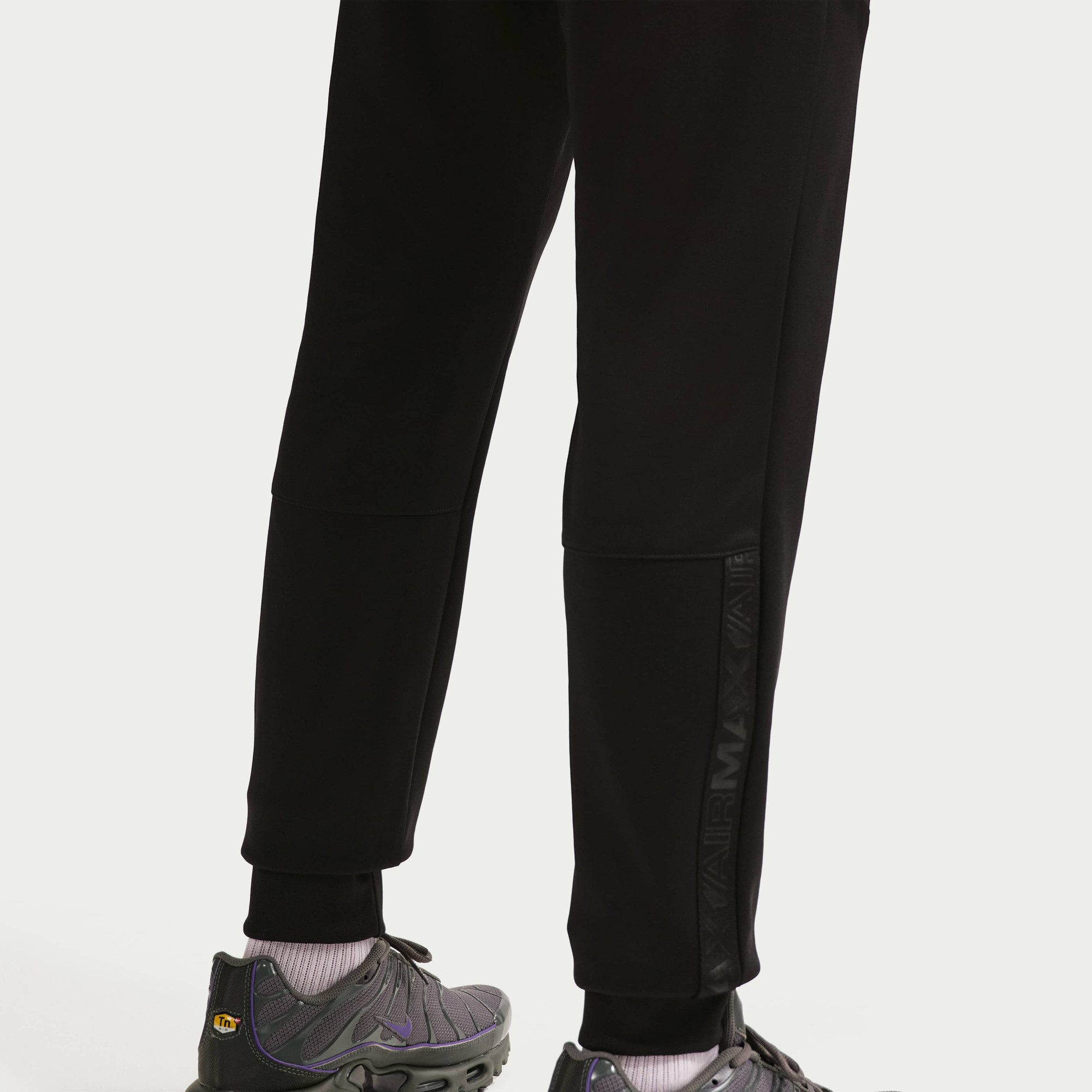 Штани Nike M NSW AIR MAX PK JOGGER IO1056-010