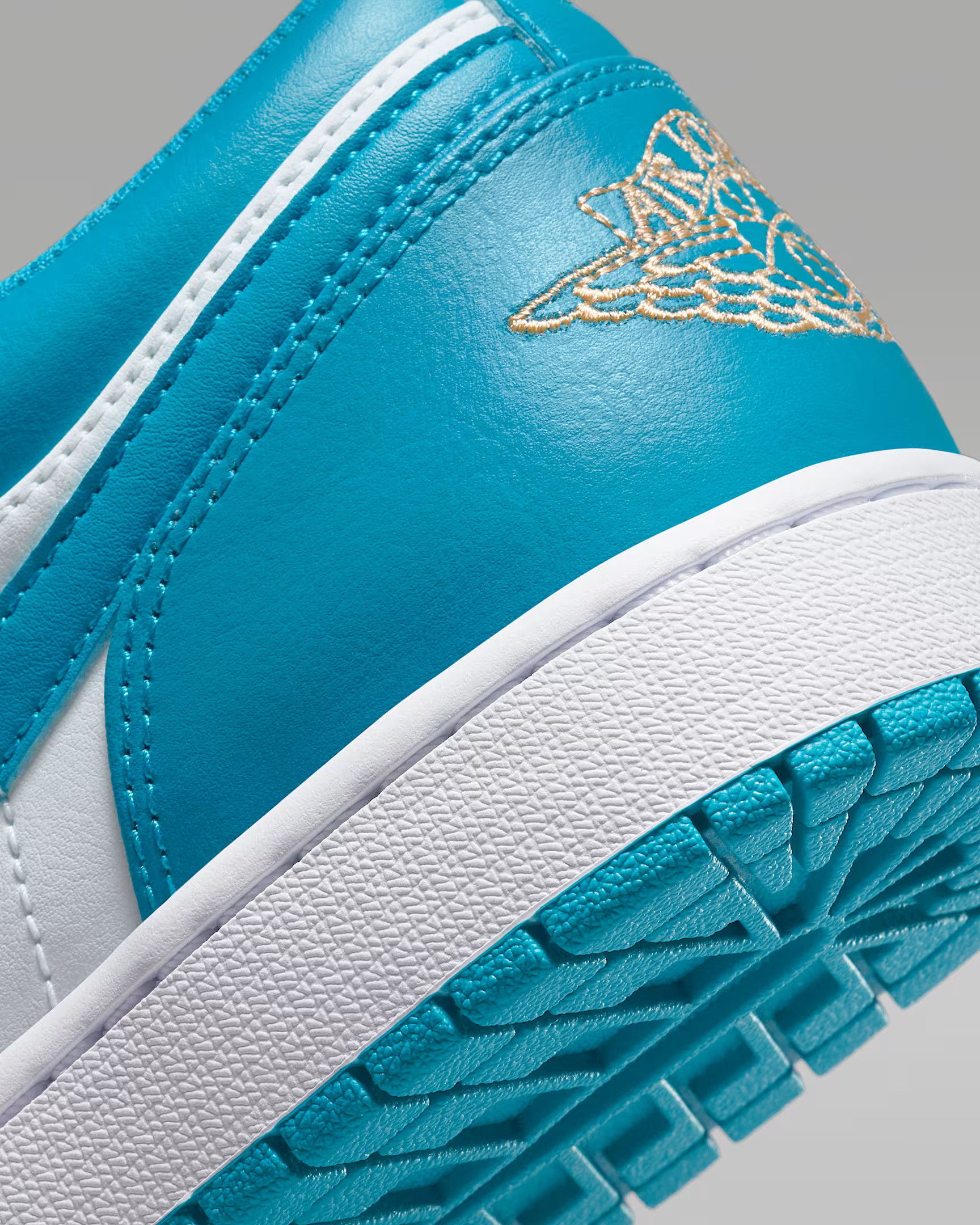 Кросівки Jordan 1 Low Aquatone 553558-174