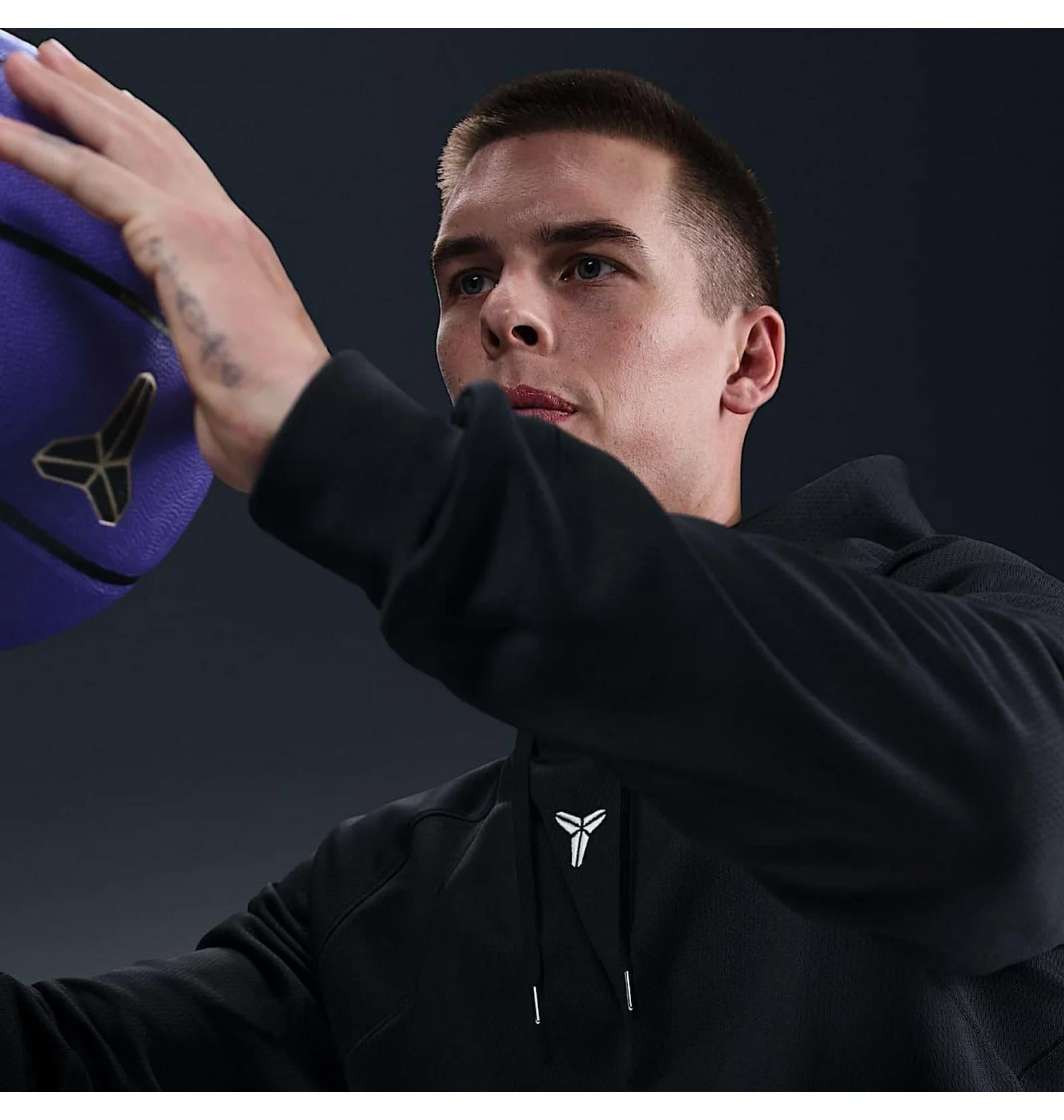 Толстовка Nike Kobe Therma-Fit Pullover Hoodie Black HJ8109-010