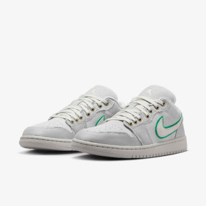 Кросівки WMNS AIR JORDAN 1 LOW SE IH3369-077