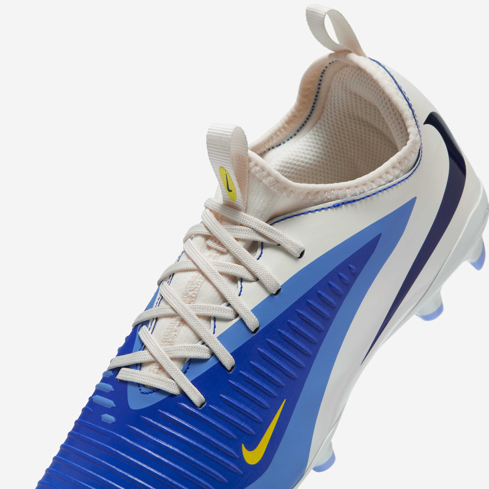 Бутси Nike JR PHANTOM 6 LOW ACAD FGMG LV8 IH1192-400