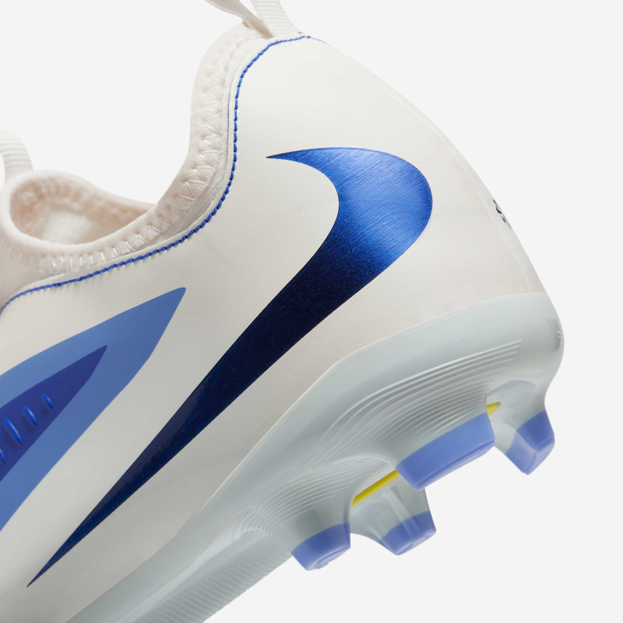 Бутси Nike JR PHANTOM 6 LOW ACAD FGMG LV8 IH1192-400