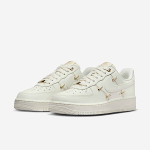 Кросівки Nike WMNS AIR FORCE 1 07 LX FV3654-111