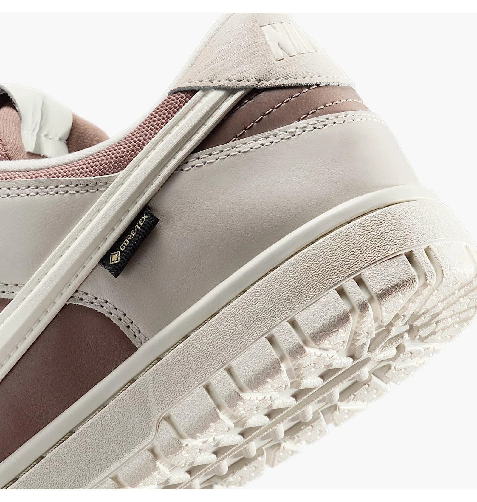 Кросівки Nike Dunk Low Gore-Tex HQ2053-002