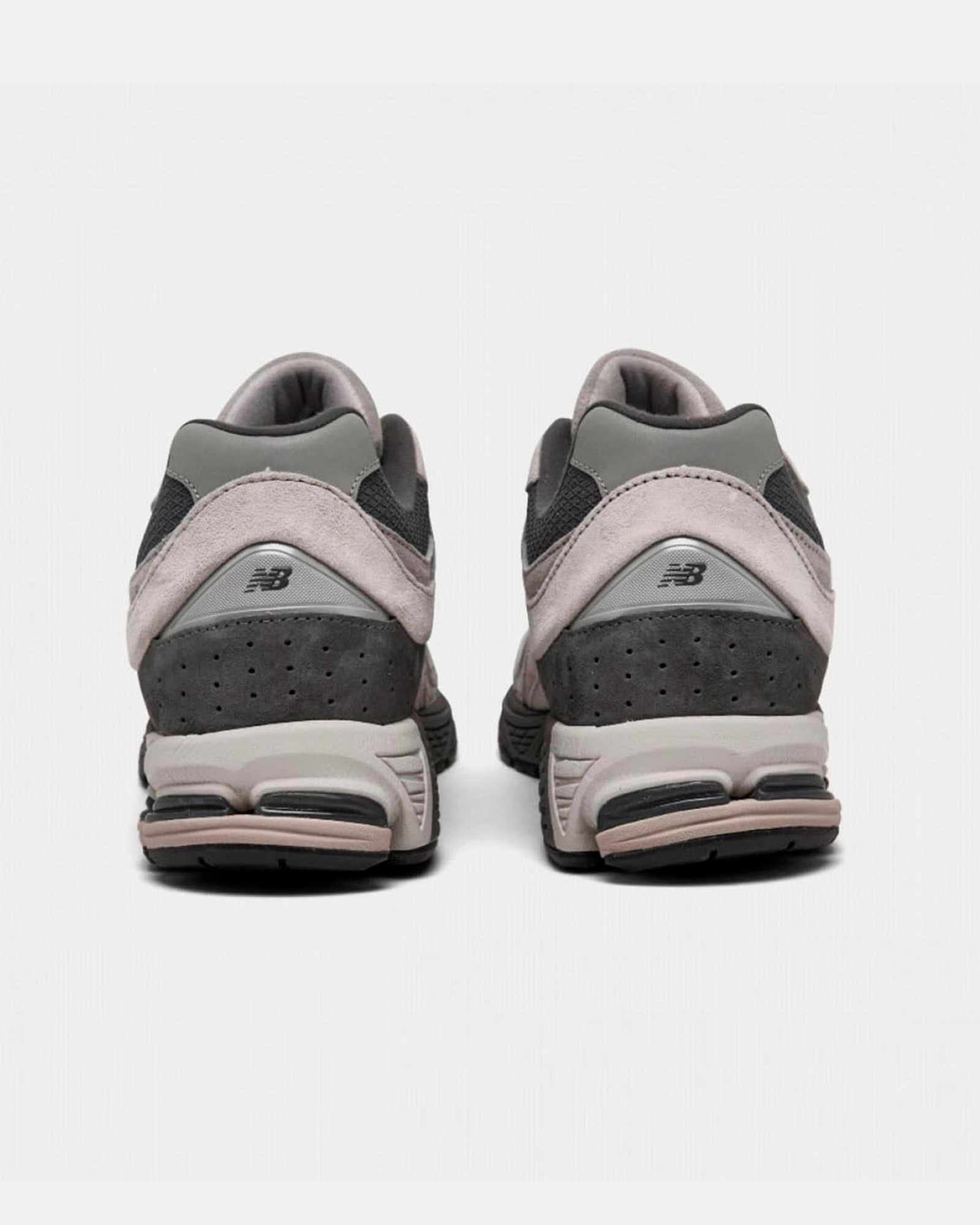 Кросівки New Balance 2002R Casual Shoes M2002RRW