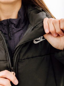 Куртка Nike W NSW ESSTL THRMR CLSC PUFFER FB7672-010