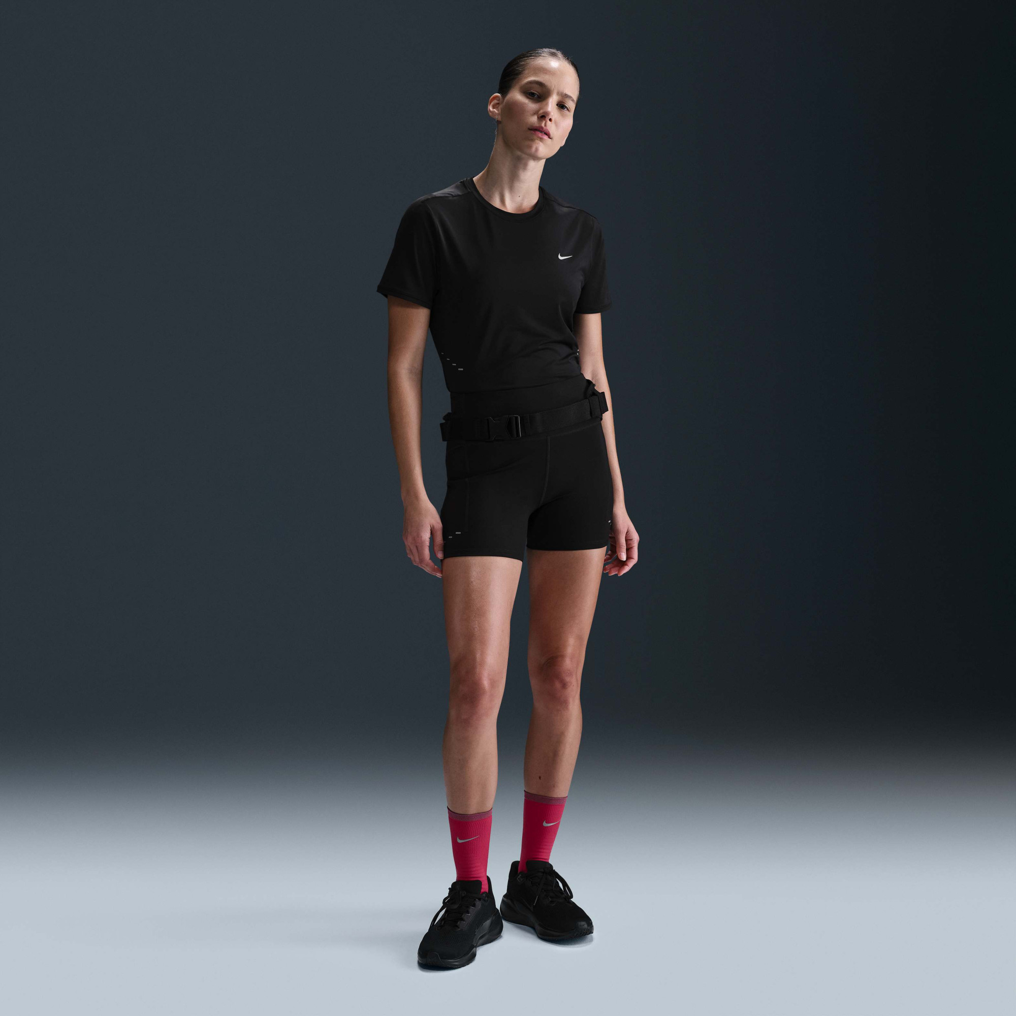 Футболка жіноча Nike Swift Dri-Fit Ss Black HM9698-010