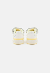 Кросівки Adidas Originals FORUM Low HP9151