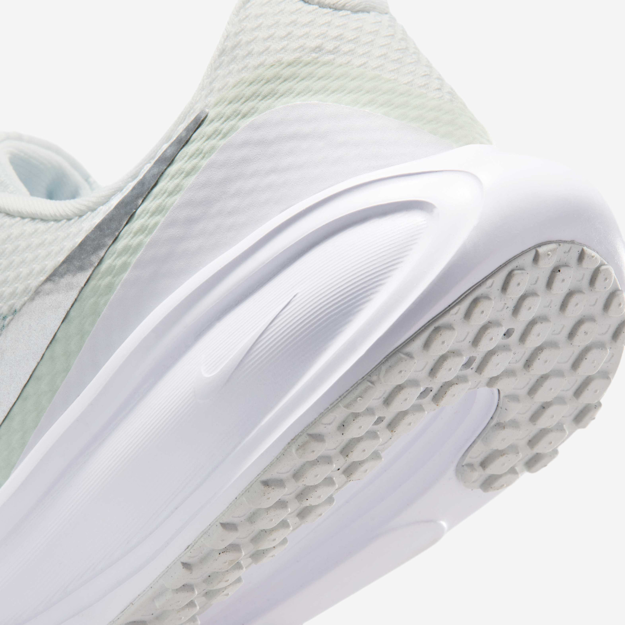 Кросівки Nike W REVOLUTION 8 HJ8485-107