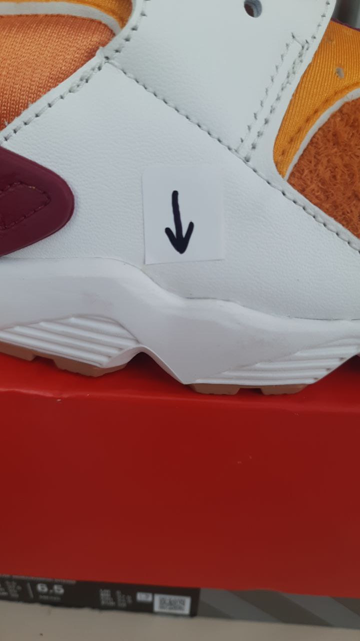Кросівки Nike WMNS AIR HUARACHE (Клас А) DO6720-100-R