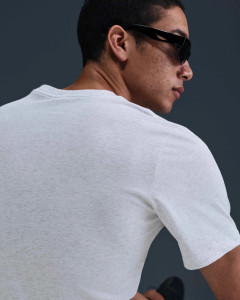 Футболка чоловіча Nike Sportswear Club T-Shirt Brown AR4997-051