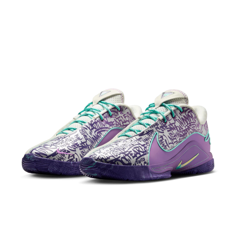 Кросівки Nike LEBRON XXII HV8454-001