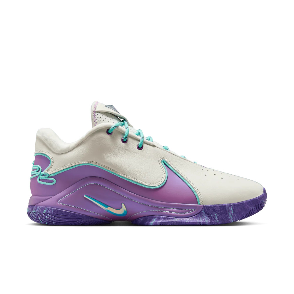 Кросівки Nike LEBRON XXII HV8454-001