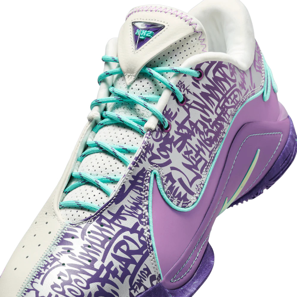 Кросівки Nike LEBRON XXII HV8454-001