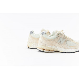 Кросівки New Balance 2002R M2002RCC