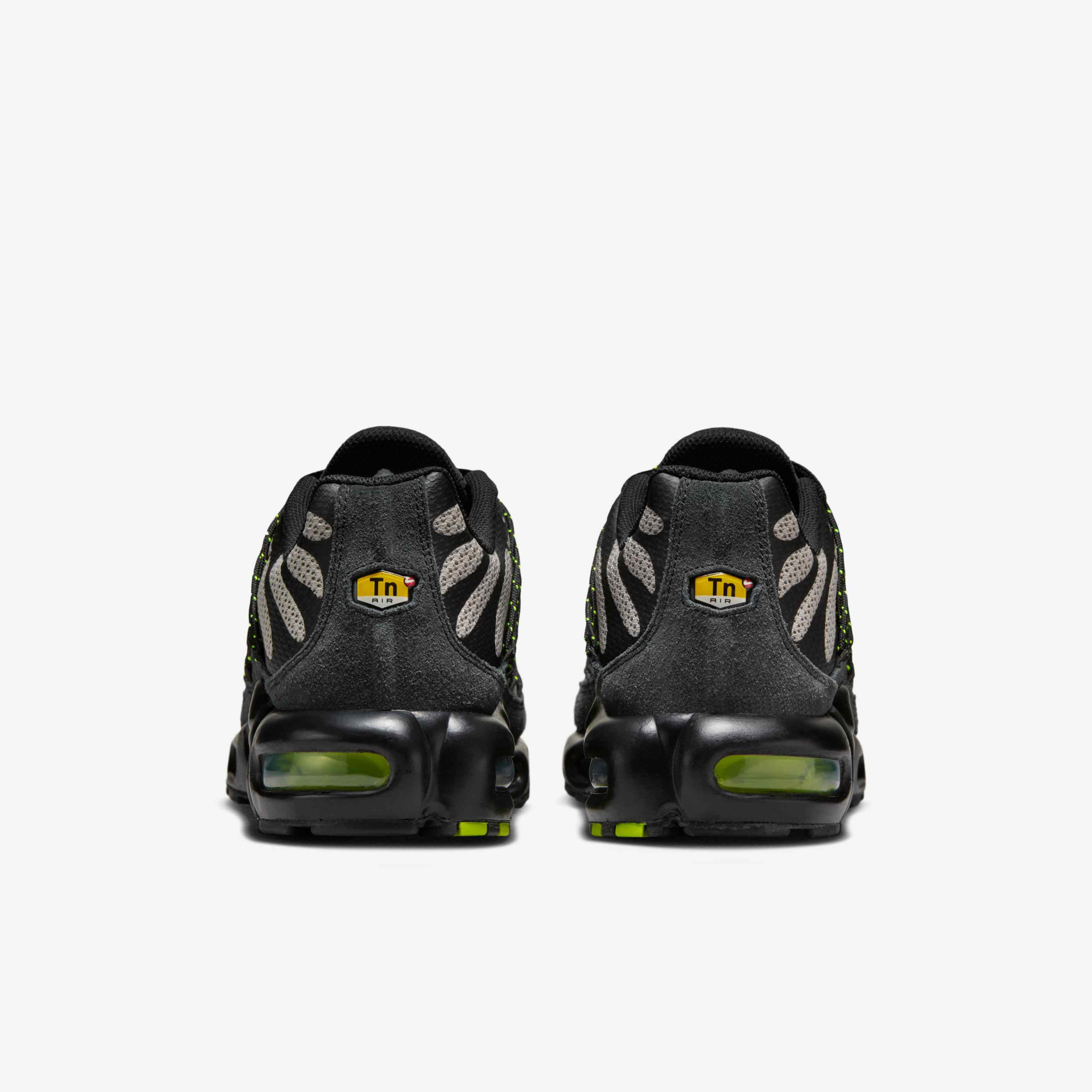 Кросівки чоловічі Nike Air Max Plus Utility Grey FD0670-003