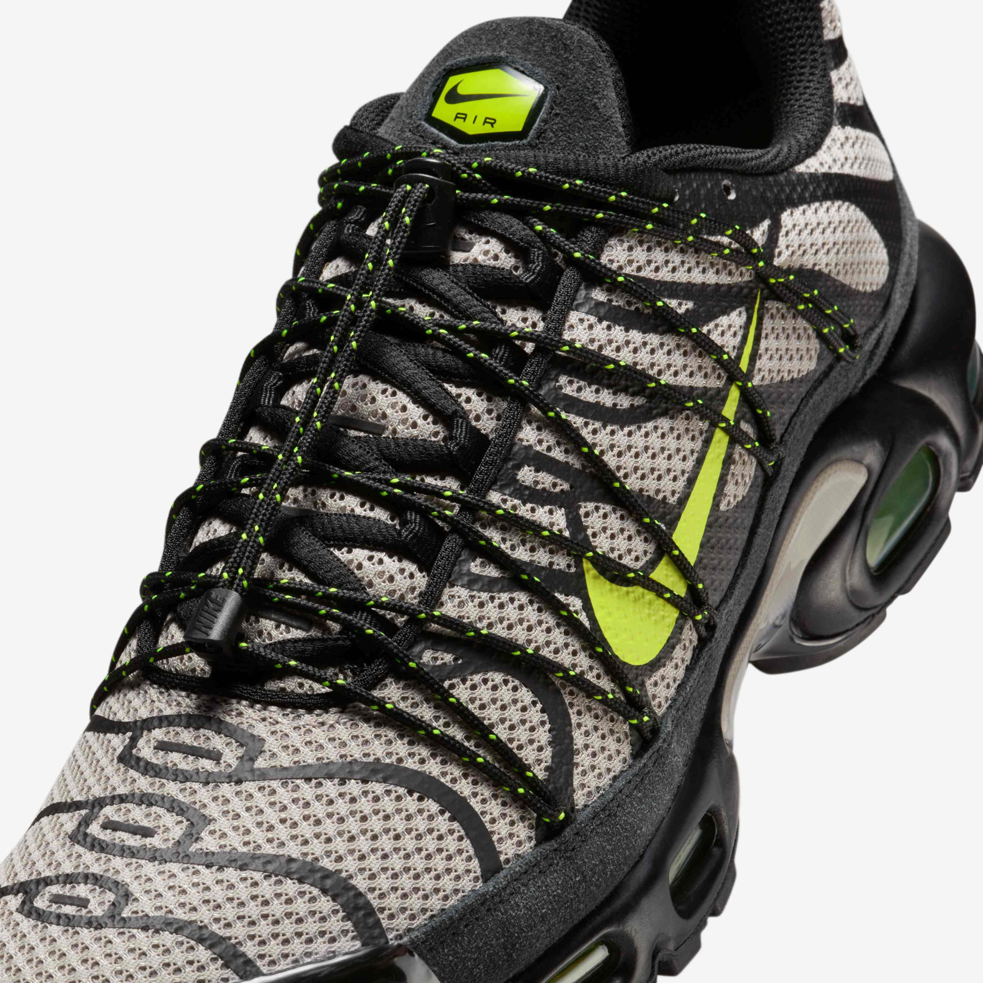 Кросівки чоловічі Nike Air Max Plus Utility Grey FD0670-003