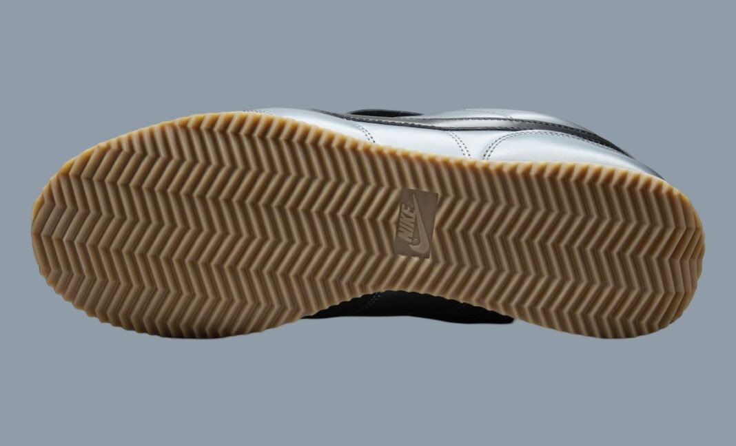 Кросівки Nike Cortez SE HQ3490-099
