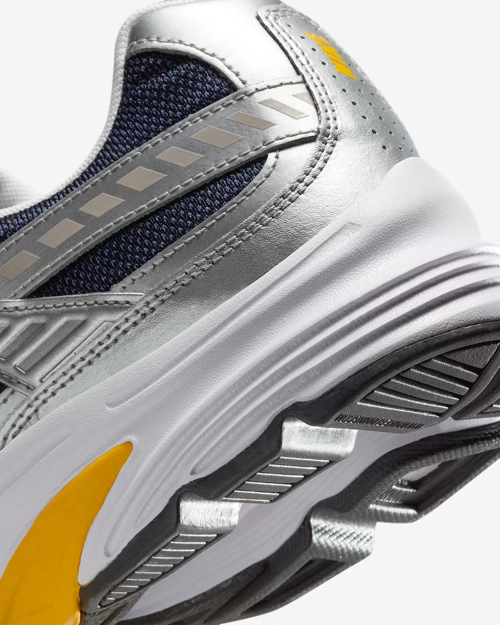 Кросівки Nike INITIATOR IB4467-451