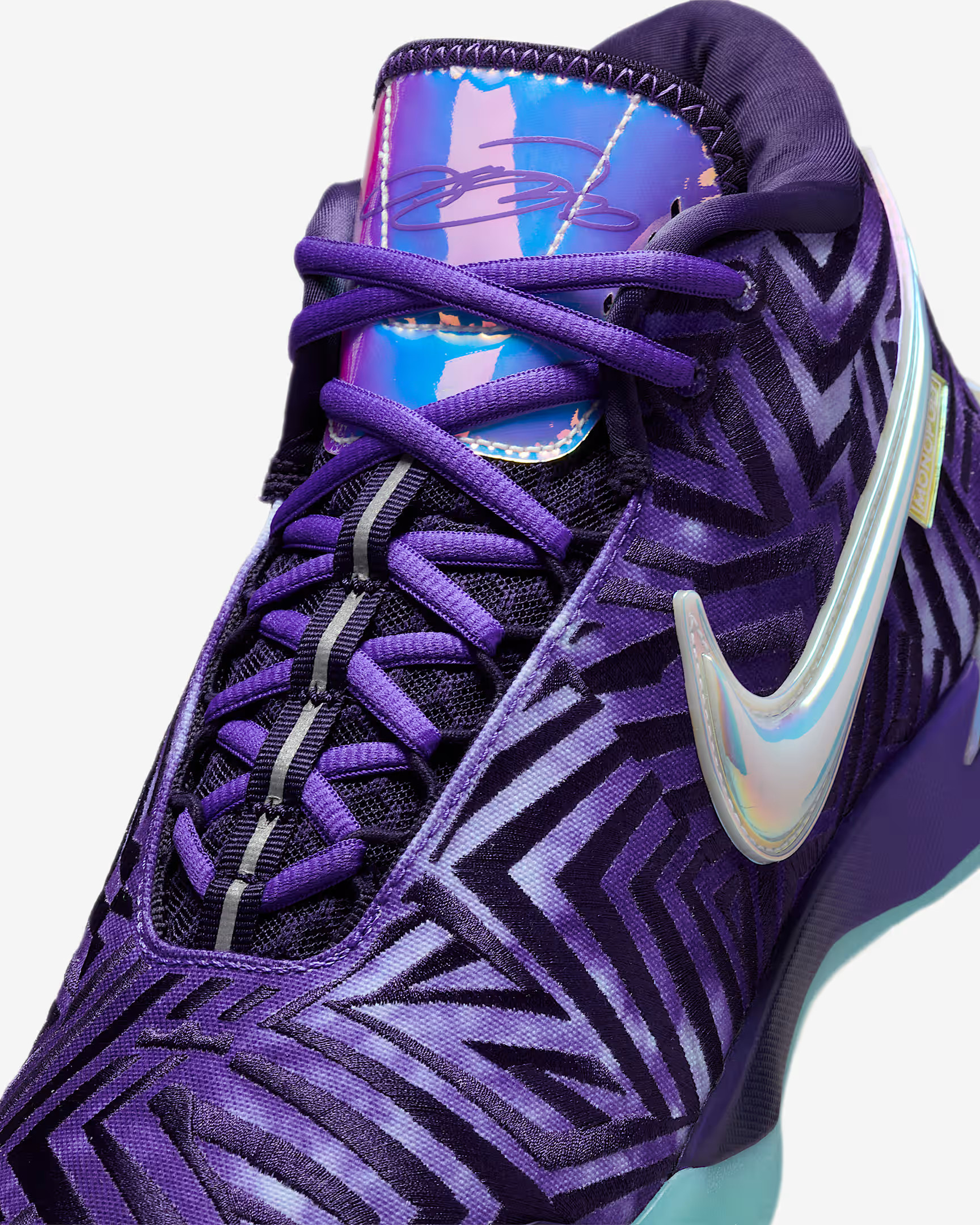 Кросівки Nike LBJ NXXT GENISUS QS IB1272-501