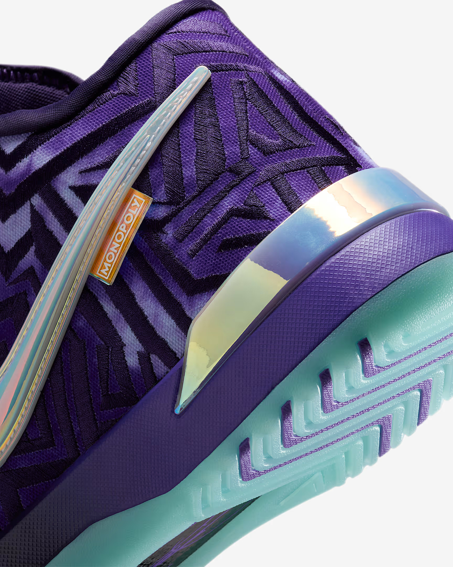 Кросівки Nike LBJ NXXT GENISUS QS IB1272-501