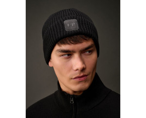 Шапка C.P. Company Metropolis Series Extrafine Merino Wool Logo Beanie 17CLAC028A0-05509A-999
