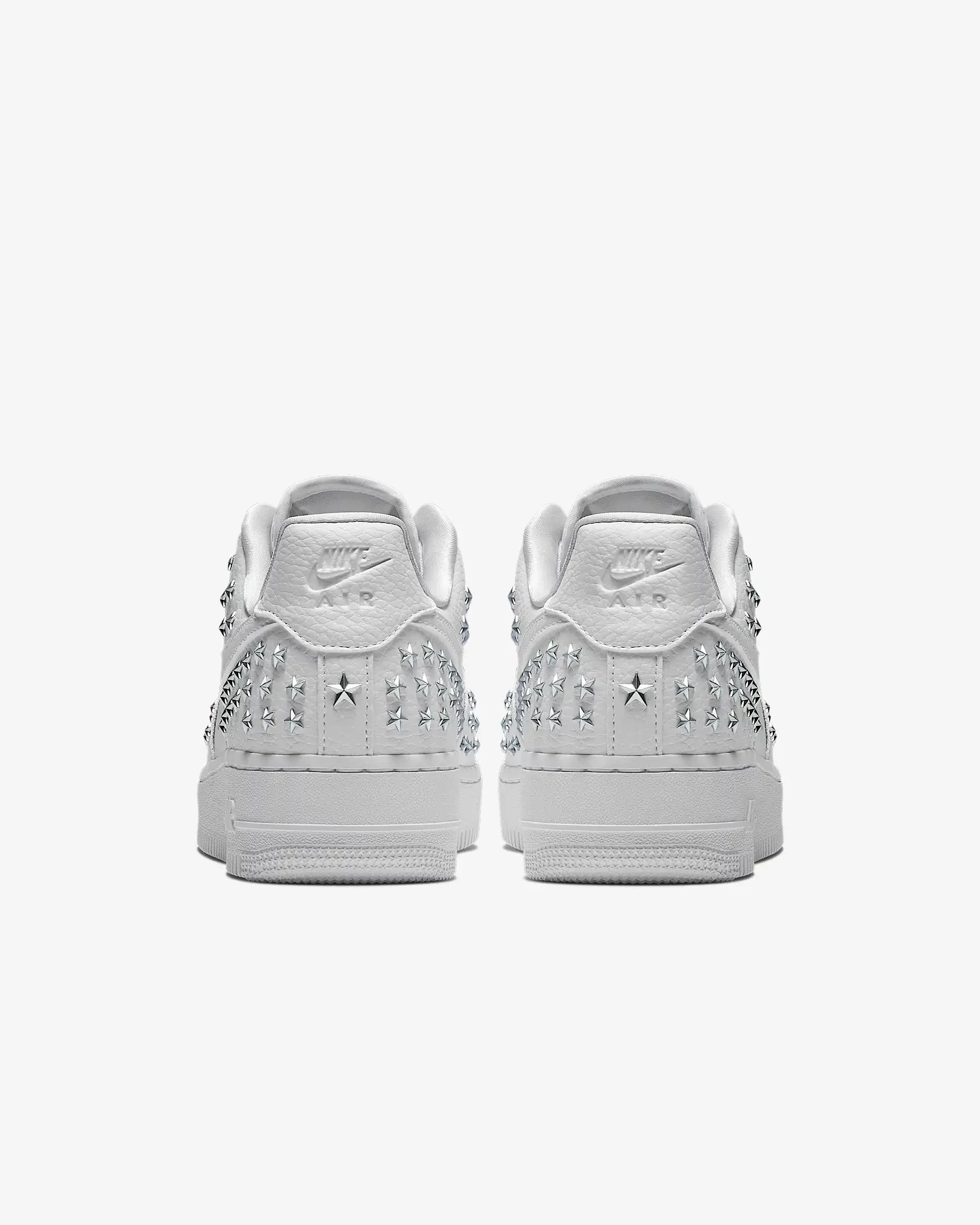 Кросівки NIKE WMNS AIR FORCE 1 07 XX AR0639-100
