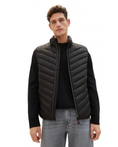 Безрукавка MEN'S LIGHTWEIGHT VEST 1038902-29999 Tom Tailor L Чорний 1038902-29999