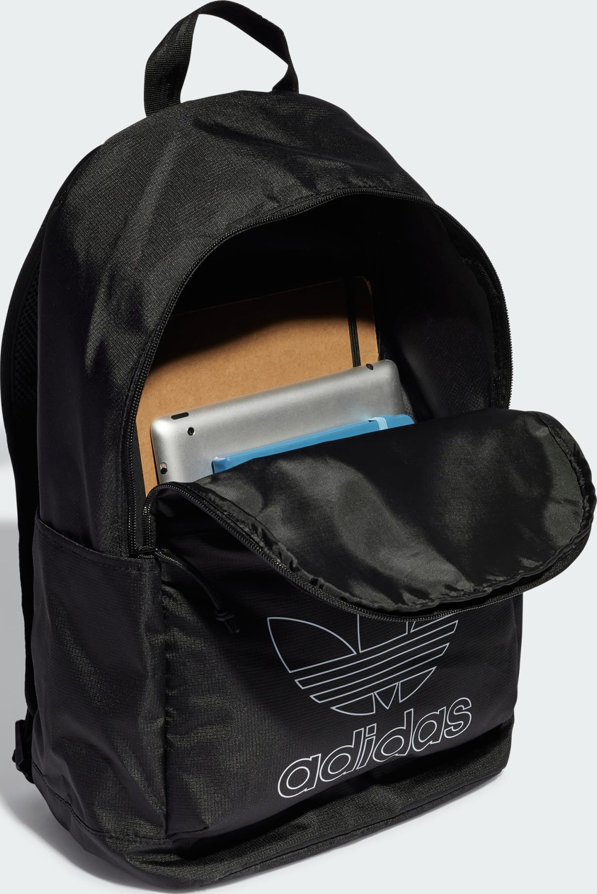 Рюкзак Adidas ADICOLOR BACKPK 20.25L чорний 15 x 27 x 43 см (IT7602) IT7602