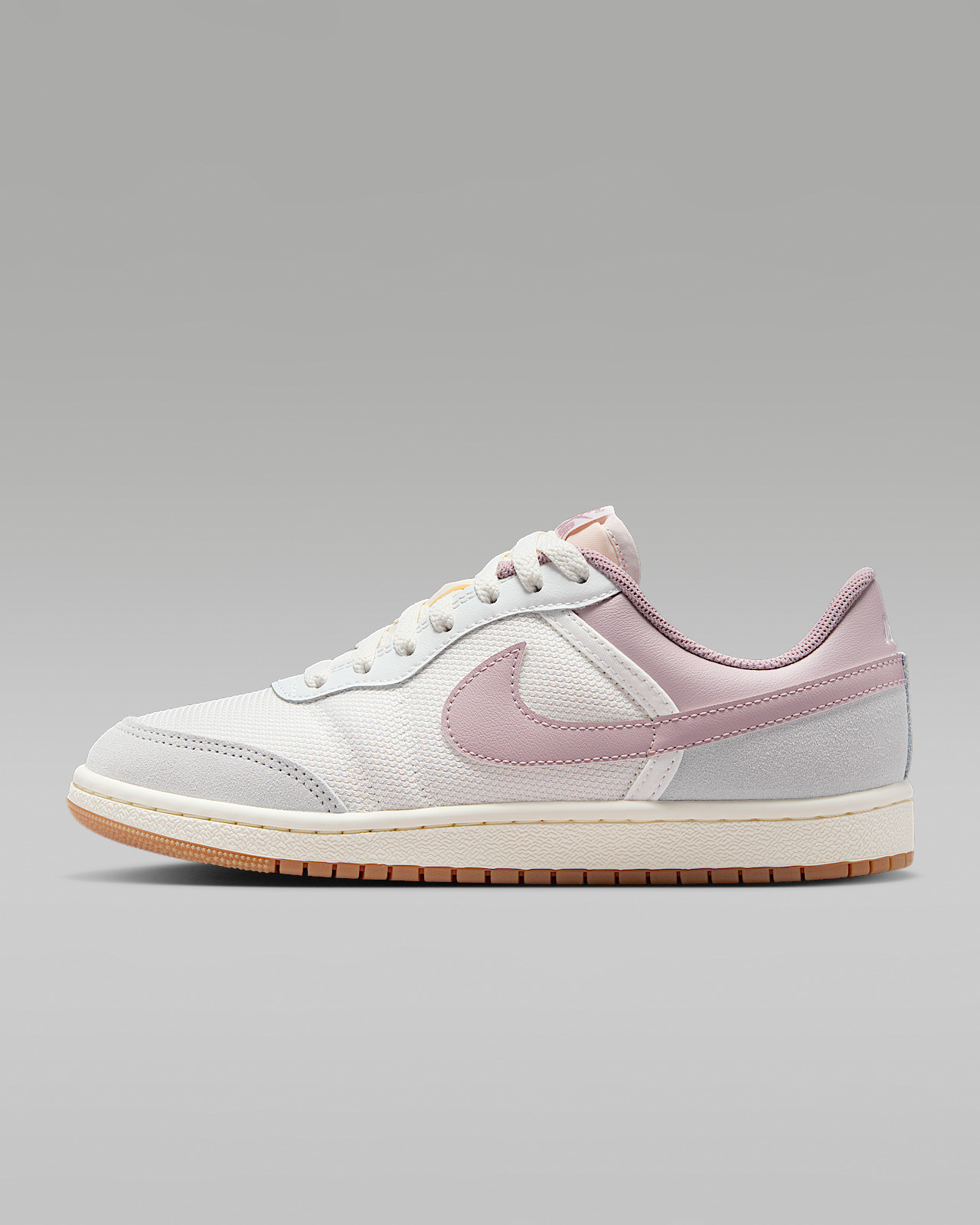 Кросівки Jordan WMNS AIR SKYLINE LOW IQ0704-100