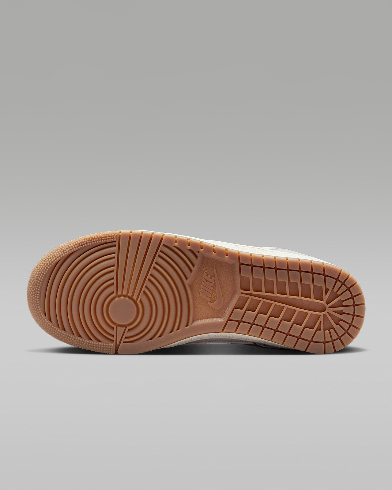 Кросівки Jordan WMNS AIR SKYLINE LOW IQ0704-100