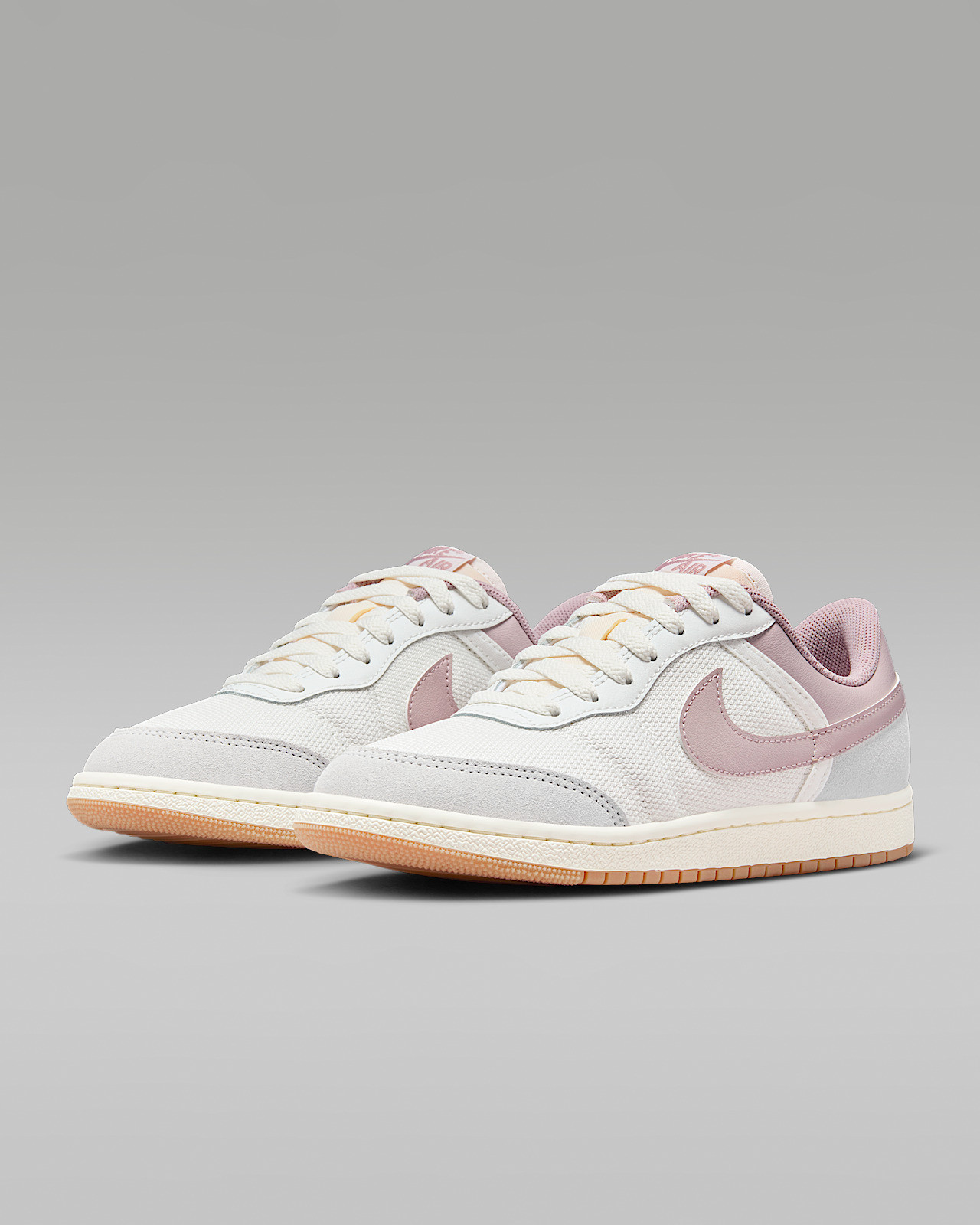 Кросівки Jordan WMNS AIR SKYLINE LOW IQ0704-100