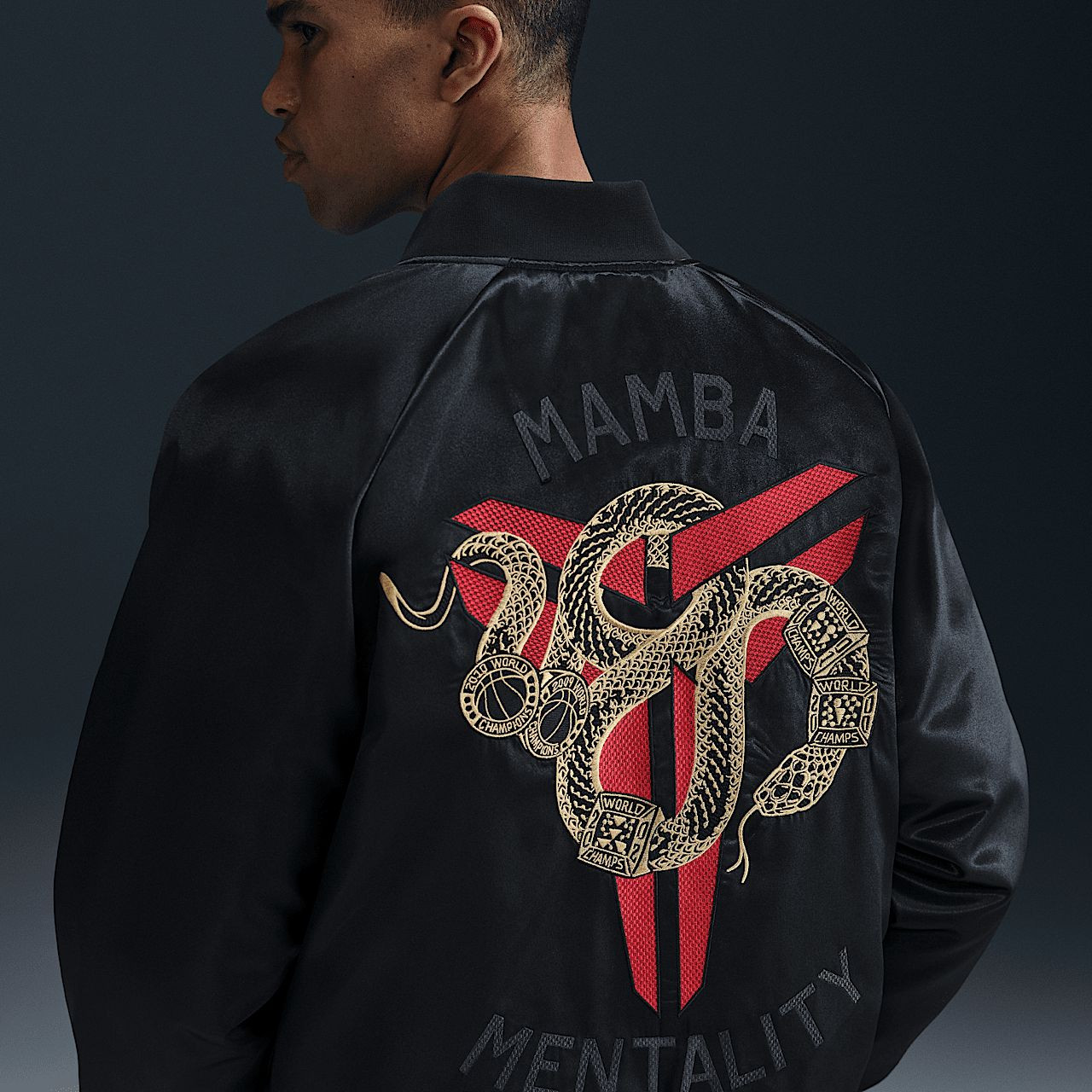 Куртка Nike x Kobe Year Of Mamba Therma-FIT Insulated Jacket HQ4695-010